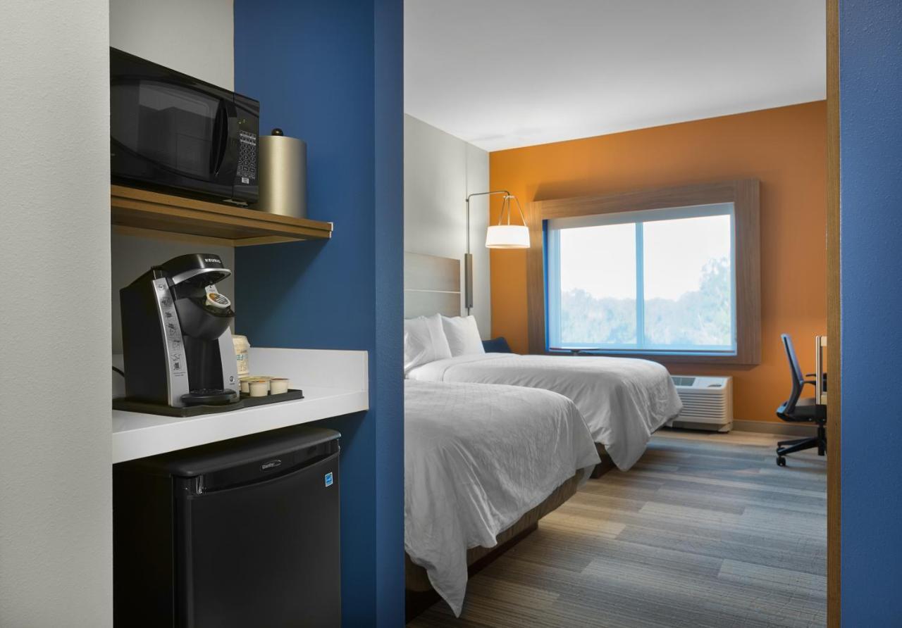 Holiday Inn Express & Suites - Fayetteville South By Ihg Buitenkant foto