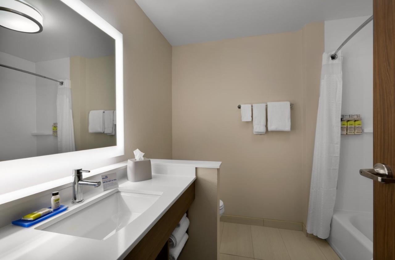 Holiday Inn Express & Suites - Fayetteville South By Ihg Buitenkant foto